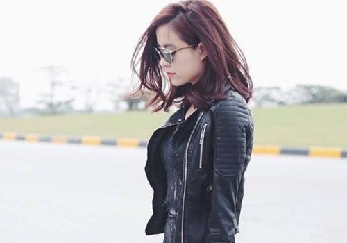 My nhan Viet lang xe hot trend ao khoac da ngay lanh hinh anh
