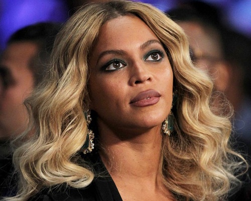 Chong cu Britney Spears am chi Beyonce dao keo hinh anh