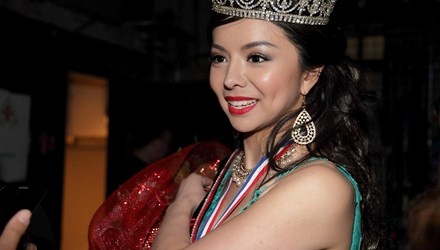 Hoa hau Canada 2015 bi Trung Quoc cam nhap canh hinh anh