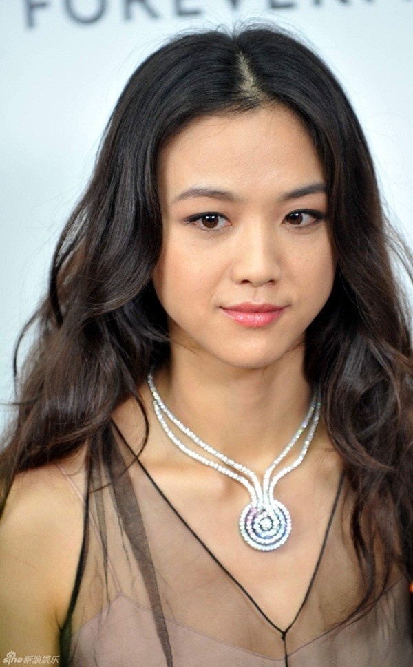 Người đẹp Thang Duy sở hữu nét đẹp tự nhiên, thanh khiết và truyền thống.