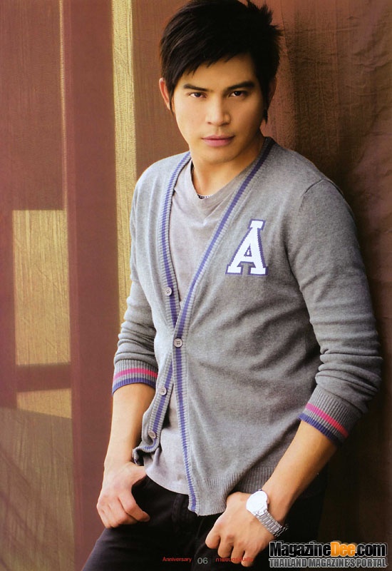 Tridsadee Sahawong hôn mê sâu và phải cắt bỏ chân trái vì biến chứng sốt xuất huyết. Hiện, anh vẫn chưa tỉnh, phổi trái còn hiện tượng chảy máu.