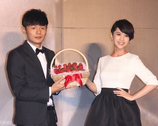 Lý Vinh Hạo và Dương Thừa Lâm hẹn hò.