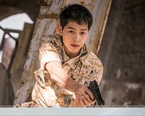 Song Joong Ki bi thuong tren truong quay hinh anh