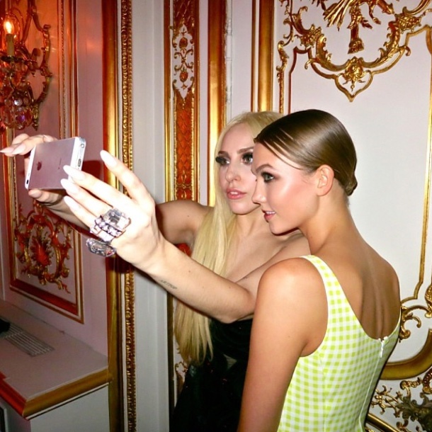 Karlie và Lady Gaga trong một lần hội ngộ khác.