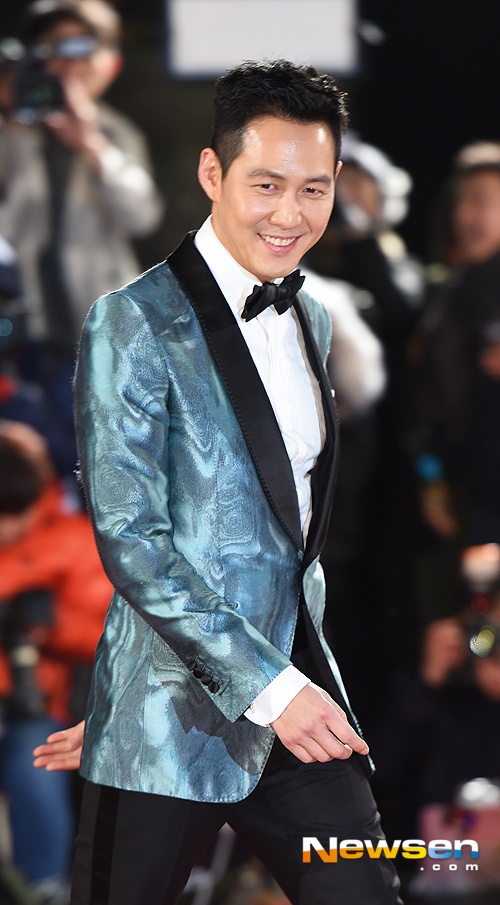 Tài tử Lee Jung Jae.