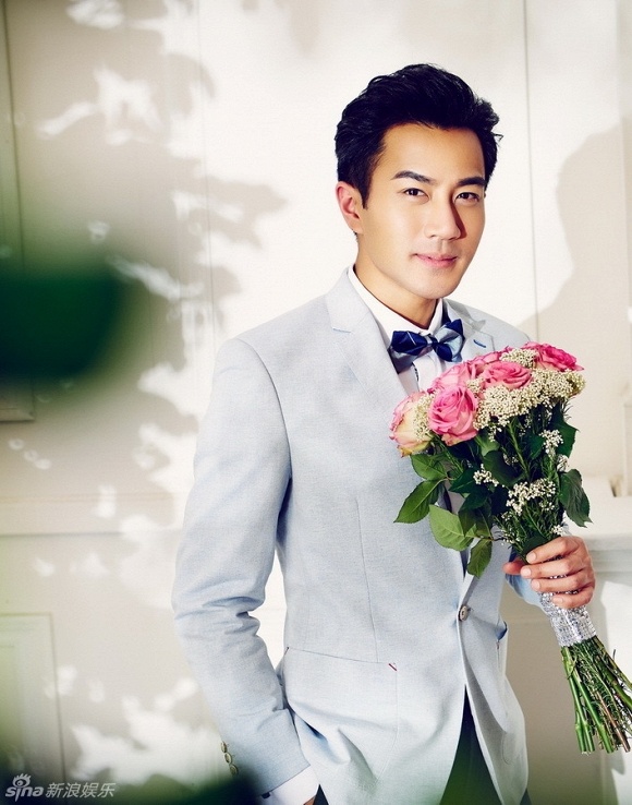 Theo On, xếp ở vị trí thứ hai là Lưu Khải Uy. Cũng giống Chung Hán Lương, thời dưới trướng TVB, anh bị đài coi nhẹ. Thậm chí, anh từng chỉ được mời đóng vai thái giám bên cạnh các tài tử Lâm Văn Long, Tạ Thiên Hoa. Sang Đại lục, không những Lưu Khải Uy tìm thấy nửa kia nổi tiếng - Dương Mịch mà còn được đôn lên hàng sao nam chính được yêu thích.