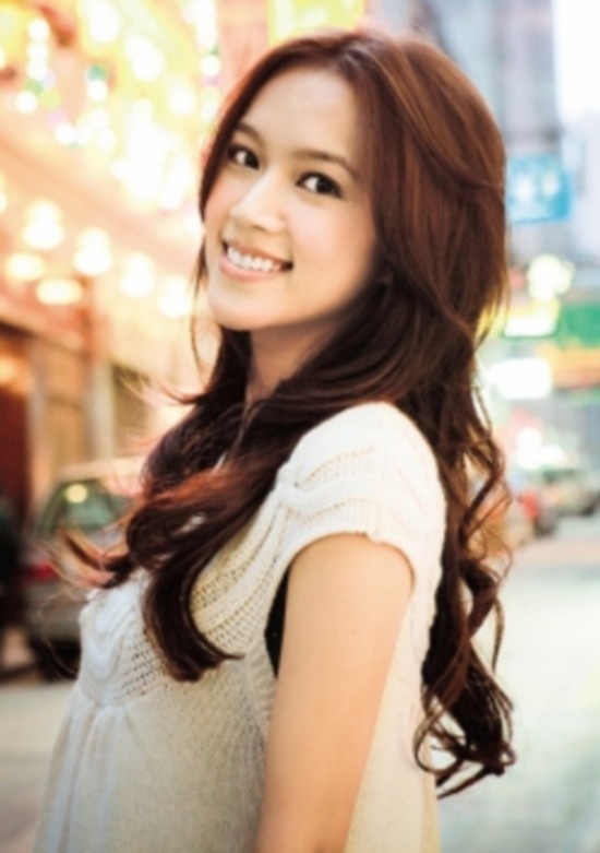 Phó Gia Lợi xuất thân là người mẫu với hình thể chuẩn.