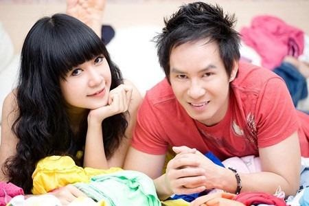 Nhung sao nam Vbiz lay vo kem vai chuc tuoi hinh anh