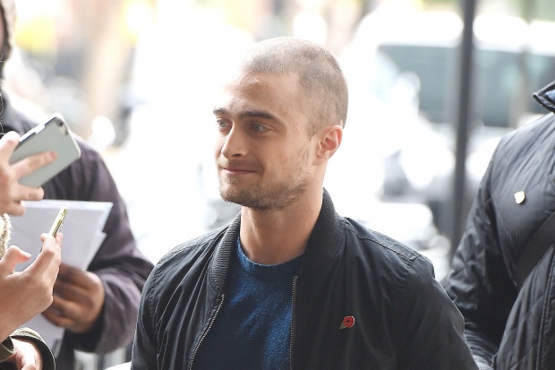 Nam diễn viên 26 tuổi nổi tiếng thân thiện với fan.