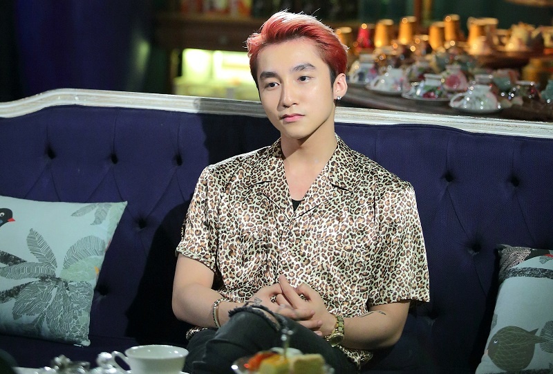 Son Tung bi che khi di thu giong o nhac vien hinh anh