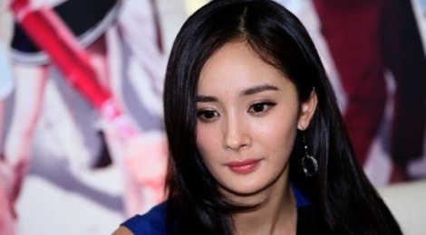 Duong Mich va 3 lan hanh xu khong dep voi dong nghiep hinh anh