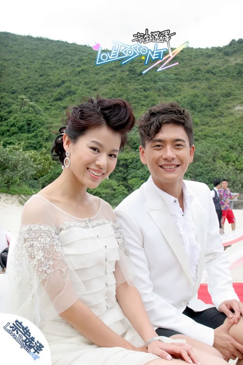 Hồ Hạnh Nhi đã gửi thiệp cưới cho Huỳnh Tông Trạch.