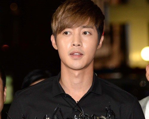 Kim Hyun Joong va ban gai cu duoc goi xet nghiem ADN hinh anh