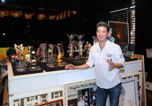 Cac nghe si Viet cat giai thuong o dau trong nha? hinh anh