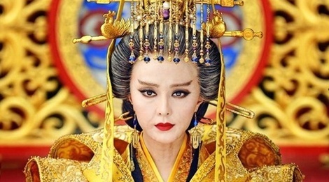 Nhung tao hinh gay tranh cai tren man anh Hoa ngu 2015 hinh anh