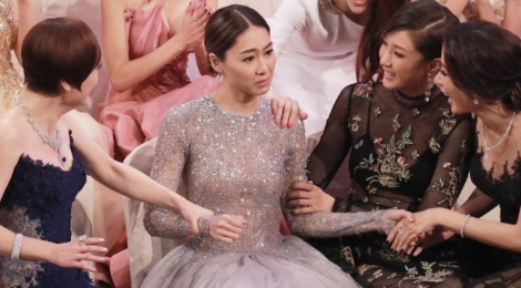 Nhung khoanh khac an tuong trong le trao giai TVB 2015 hinh anh