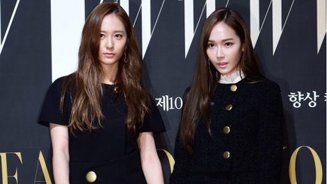 Hoc Krystal phoi cay den sang chanh hinh anh