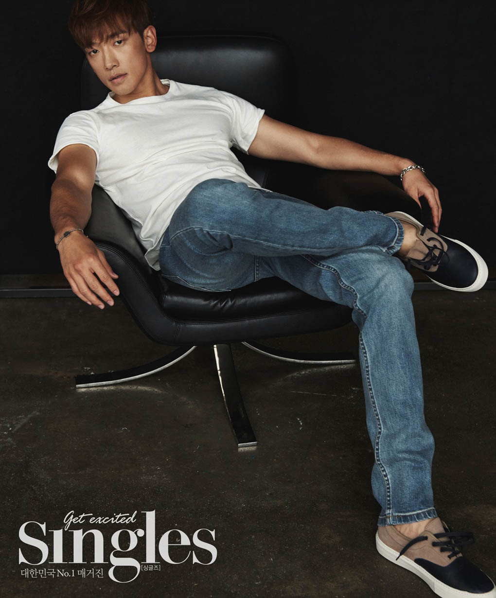 Lớn lên trong nghèo khổ và chứng kiến sự ra đi của mẹ, Rain trân trọng gia đình hơn ai hết.