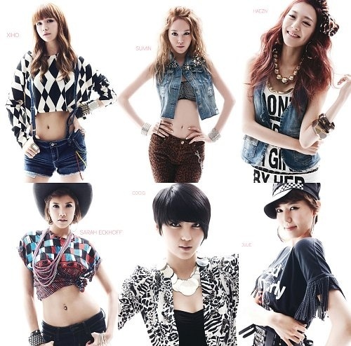 April Kiss cũng được đánh giá tiềm năng khi ra mắt cách đây 4 năm với ca khúc Hello Bus – khá giống với When I Grow Up của Pussycat Doll. Họ có những yếu tố cần có của một nhóm nữ như: đông thành viên, giọng hát tốt, phong cách theo kịp thời đại, ca khúc bắt tai. Thế nhưng nhược điểm duy nhất của  April Kiss là không làm MV – yếu tố quan trọng của Kpop. Từ đó, nhóm cũng dần mất hút khỏi bản đồ Kpop.