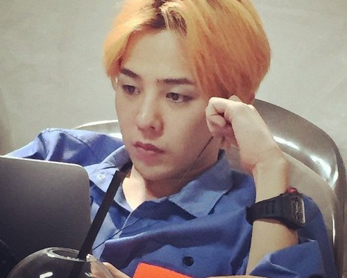 G-Dragon tang ca khuc cho dan em iKON hinh anh