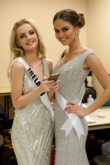 Joanna Cooper, Miss Universe Ireland 2015, and Vladislava Evtushenko, Miss Universe Russia 2015