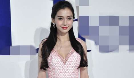 My nhan Hoa ngu xung xinh tren tham xanh hinh anh