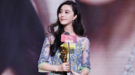 Pham Bang Bang len ngoi giai thuong truyen hinh hinh anh