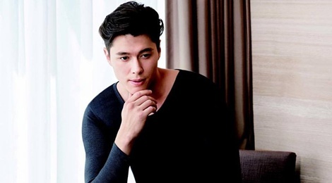 MC Dai Loan tu tu o tuoi 25 sau khi ban gai mat hinh anh