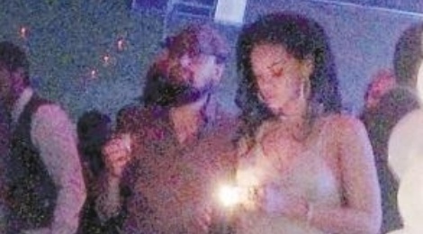 Leonardo DiCaprio than mat ben Rihanna o Phap hinh anh