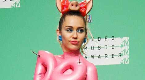 Miley Cyrus dong phim truyen hinh cua Woody Allen hinh anh