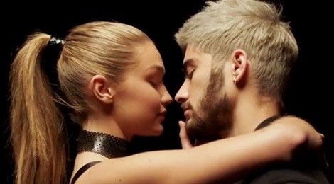 Cuu thanh vien One Direction tung MV nong bong hinh anh