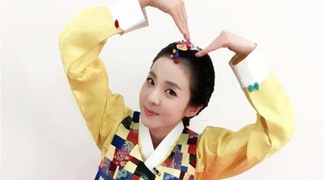 Sao Han dien hanbok mung nam moi hinh anh