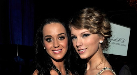 Katy Perry moi Taylor Swift den du tiec Grammy hinh anh
