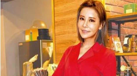 MC Dai Loan trai qua 60 lan dao keo de giong Kim Tae Hee hinh anh