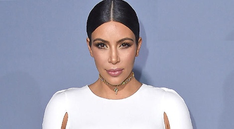 Kim Kardashian lan dau khoe anh con trai hinh anh