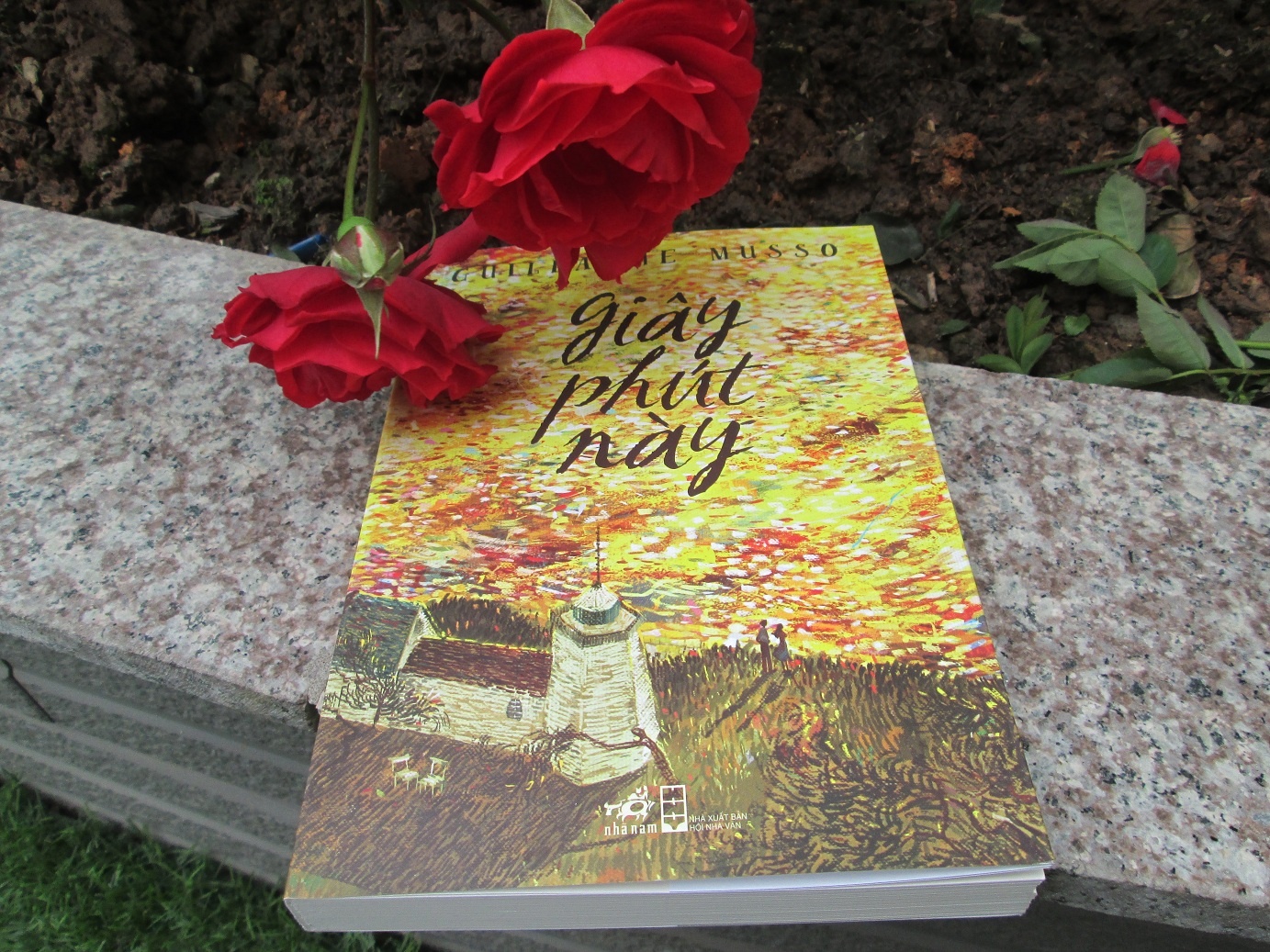 'Giay phut nay'- Khi tinh yeu manh hon loi nguyen hinh anh