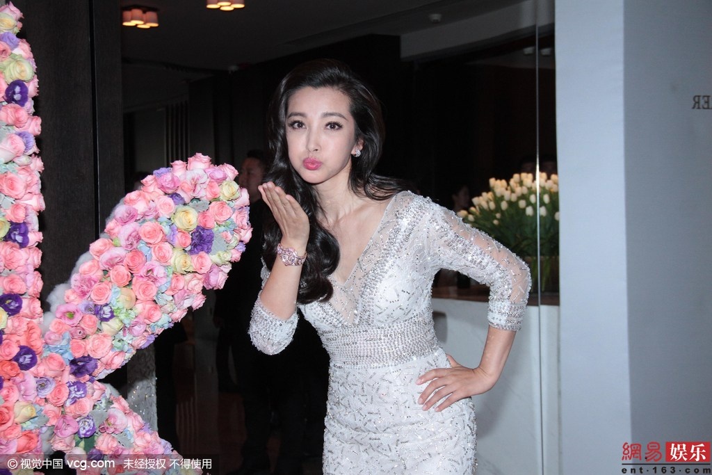 thoi trang quyen ru sao Hoa ngu anh 7