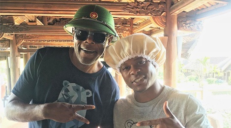 Dan sao 'King Kong' khoe anh dao choi o Viet Nam hinh anh