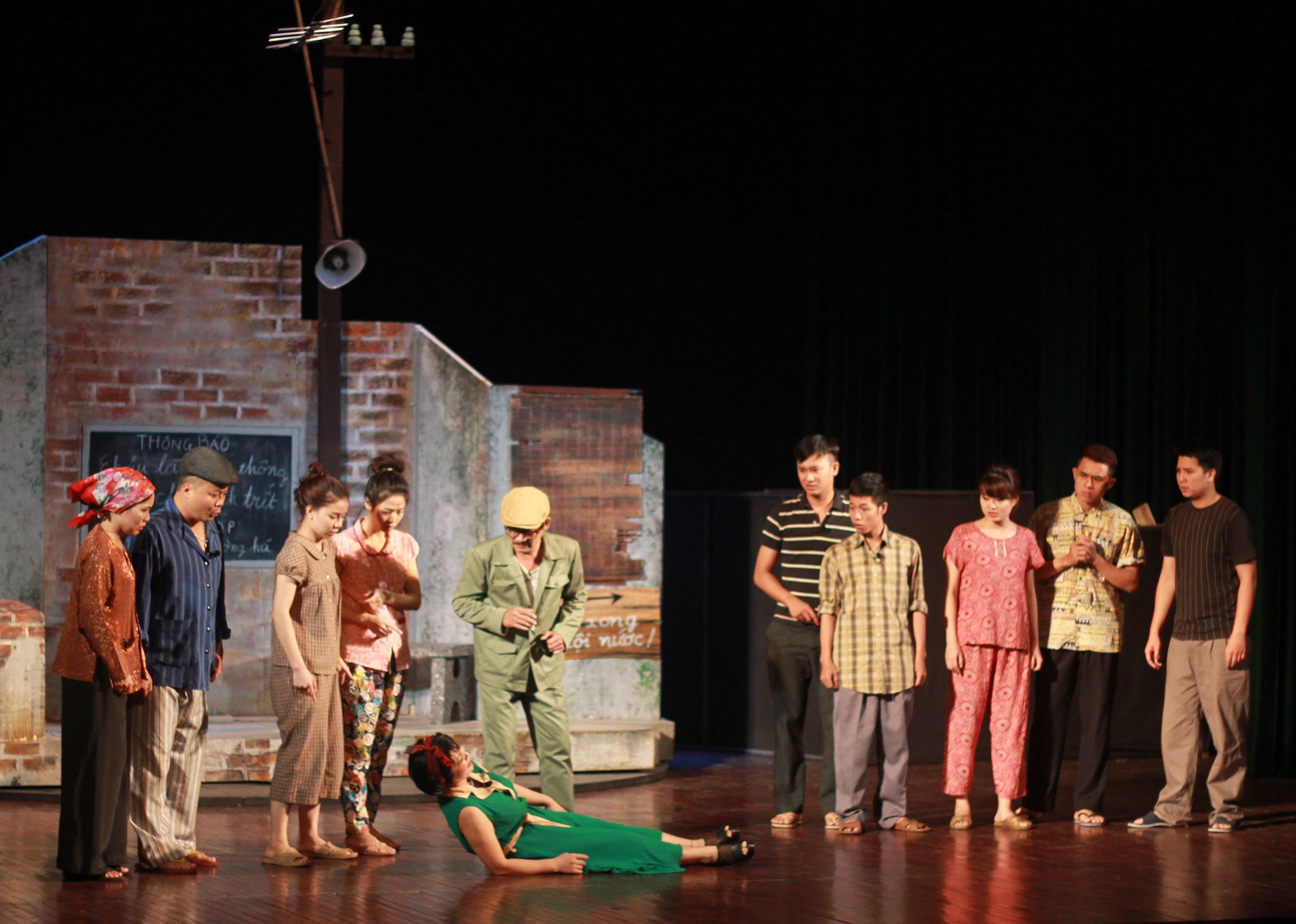 san khau mien Bac e am anh 1