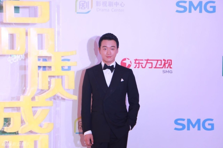 Lưu Đào khóa môi đồng nghiệp nữ ảnh 7 Luu Dao khoa moi dong nghiep nu anh 7