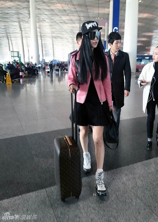 Sao du Tuan le thoi trang anh 1