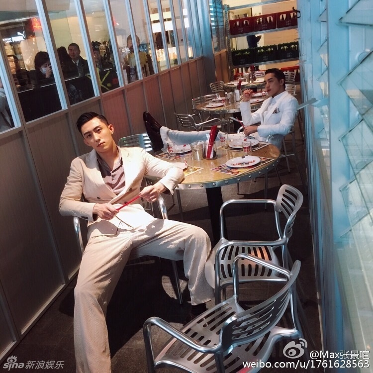 sao tren tap chi anh 6