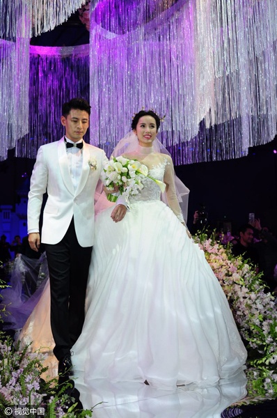 Dam cuoi sao Hoa ngu anh 4