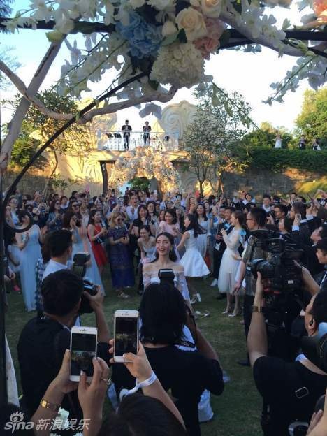 Dam cuoi sao Hoa ngu anh 12