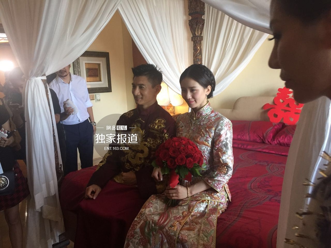 dam cuoi sao Hoa ngu anh 5