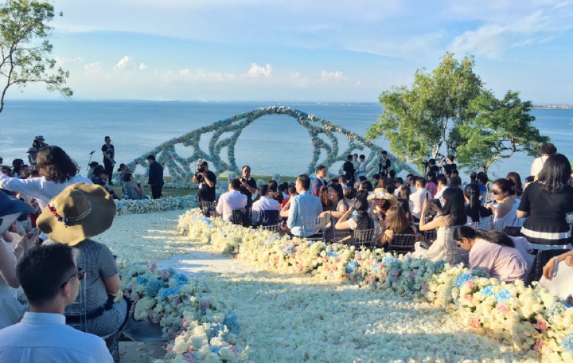 Dam cuoi sao Hoa ngu anh 17