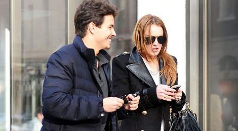 Lindsay Lohan lan dau dao pho cung bo tre dai gia hinh anh