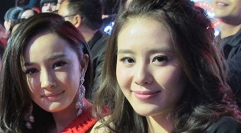 Duong Mich bi don bat hoa voi Luu Thi Thi hinh anh