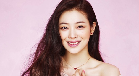 Sulli dong canh nong dau tien voi Kim Soo Hyun hinh anh