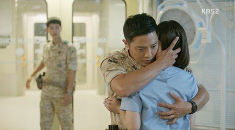 Cap quan nhan thiet lap ky luc rating cho ‘Hau due mat troi’ hinh anh